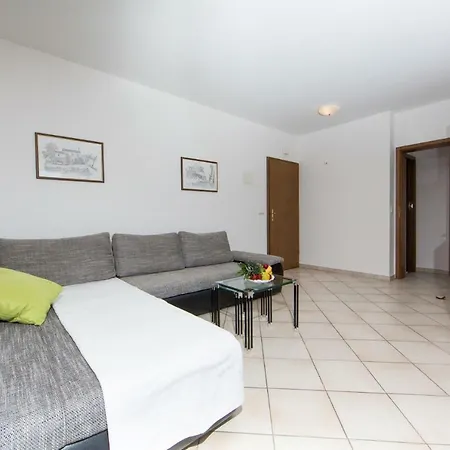Apartament Sanmichel *