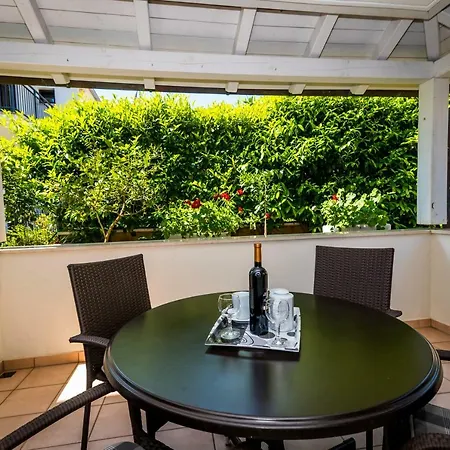 Sanmichel Apartment *