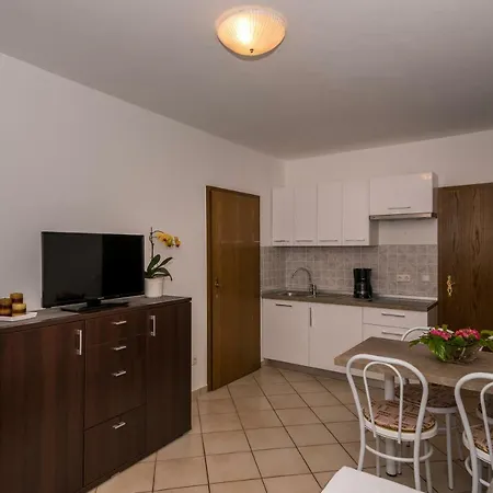 Sanmichel Apartment *