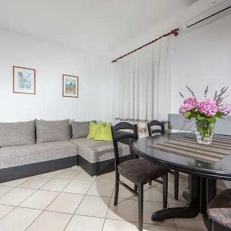 Sanmichel Apartment Pula