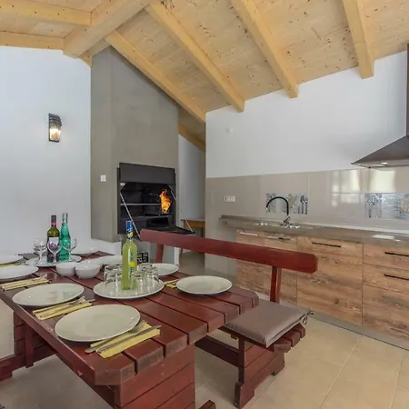 Sanmichel Apartment Pula